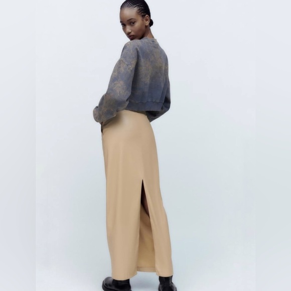 Zara faux leather midi skirt - Picture 4 of 7
